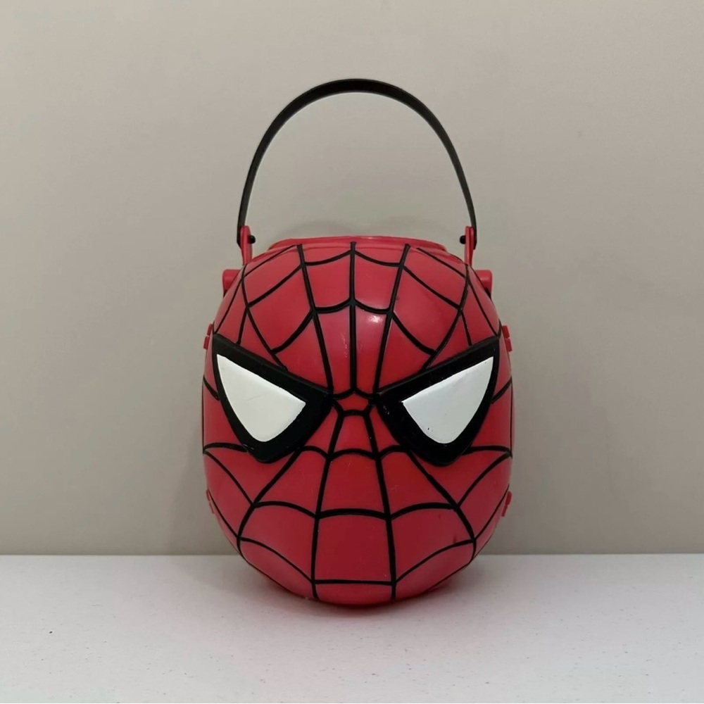 Marvel Spiderman Folding Halloween Treat Pail 2006 Candy Bucket Easter Basket